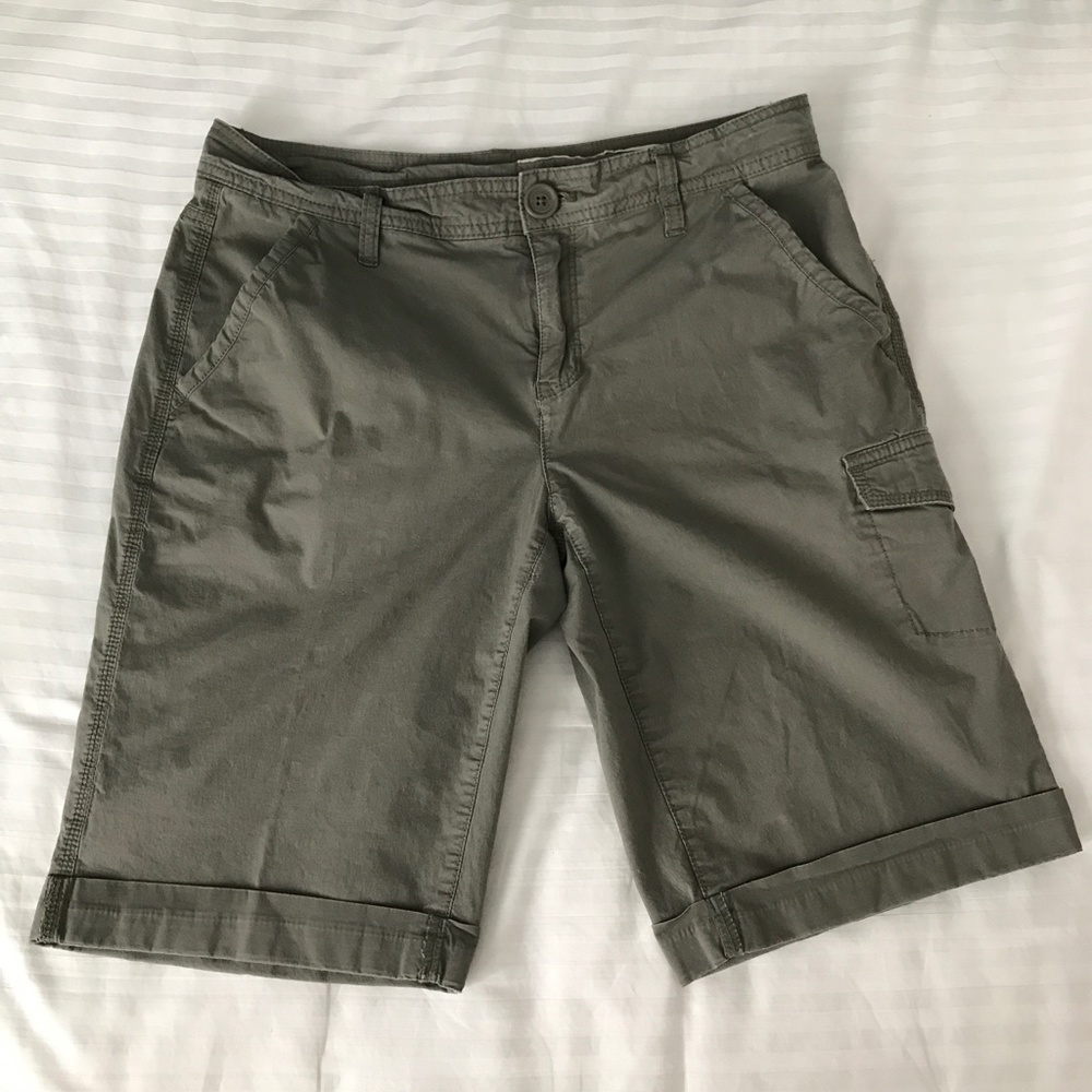 DKNY Jeans - Kaki Cargo Bermuda